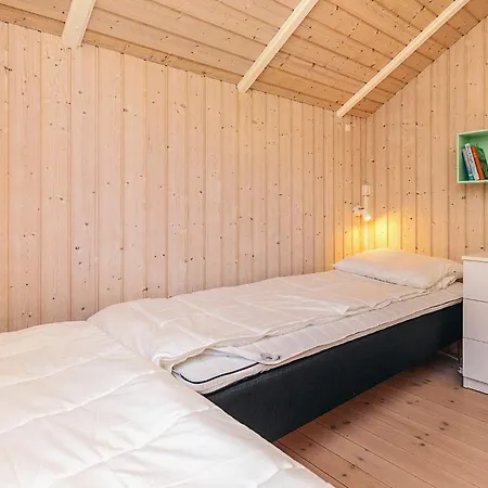 4 Star In Nyaraló Græsted
